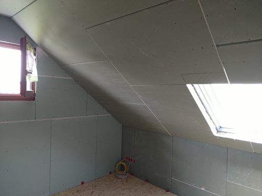 Dachschräge auf Holz Konstruktion