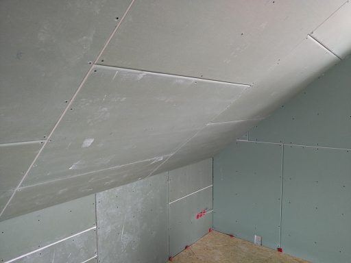 Dachschräge auf Holz Konstruktion